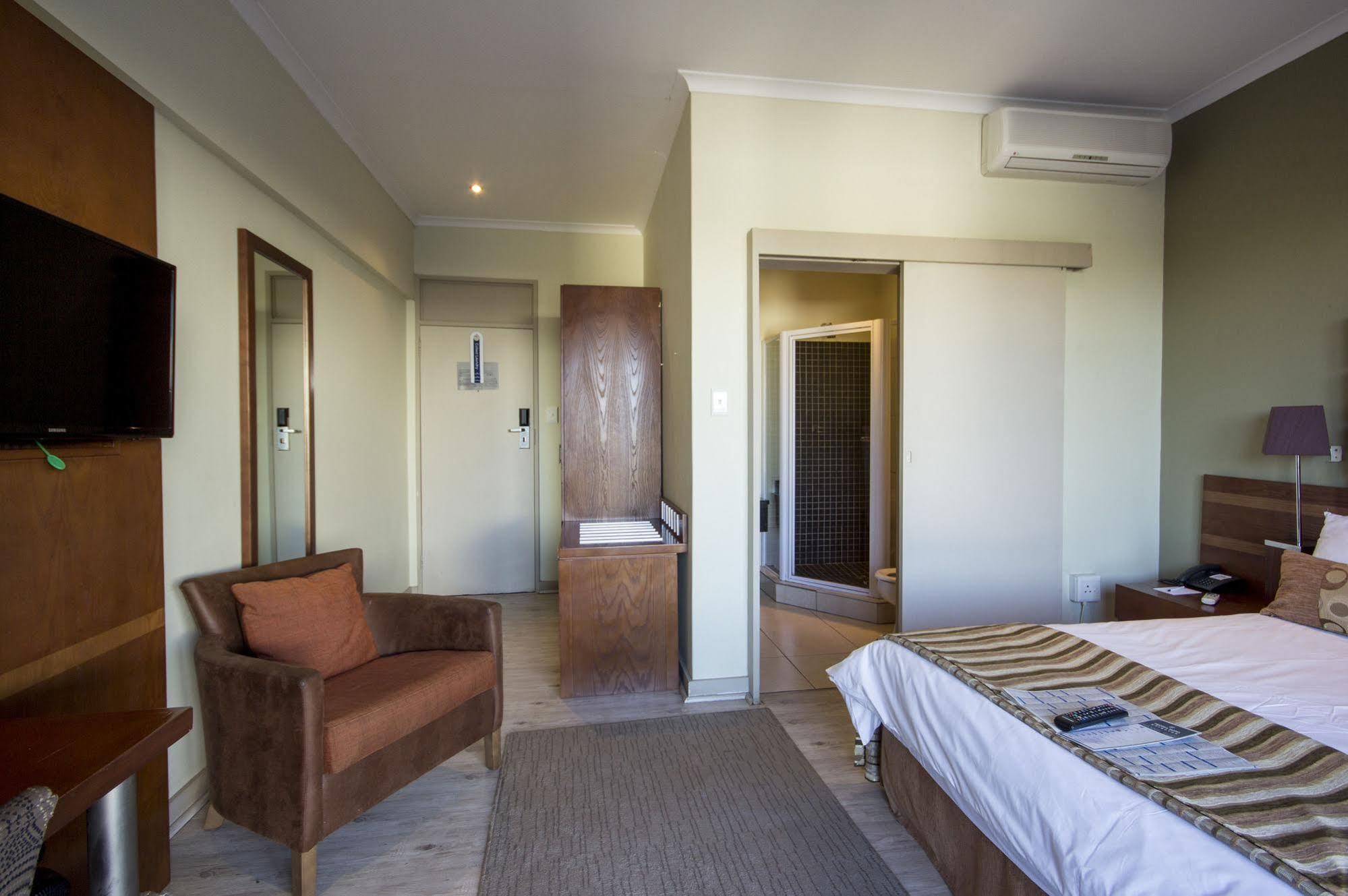 Protea Hotel By Marriott Upington Dış mekan fotoğraf
